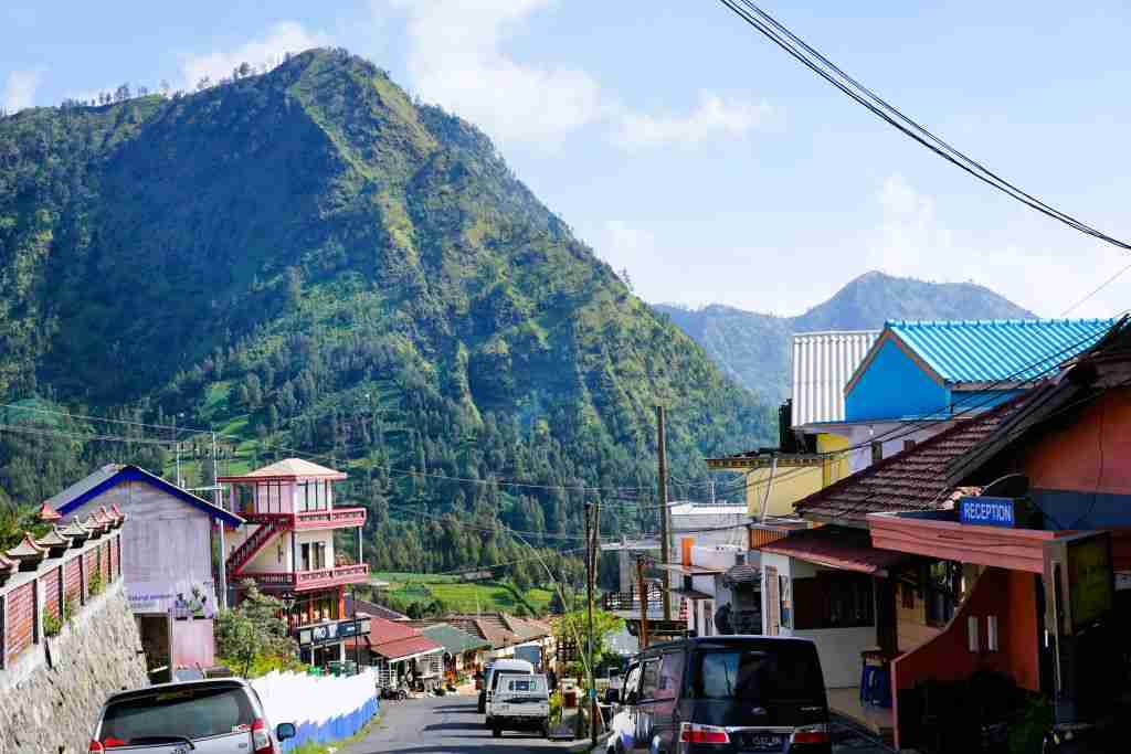 Cemorolewang village