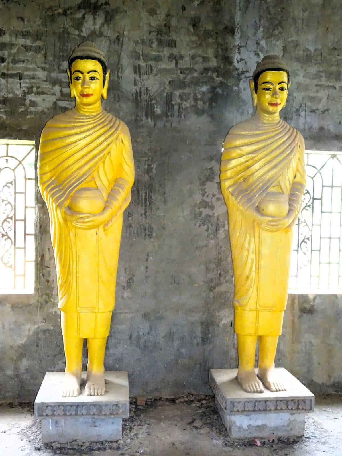 Golden Buddha statues in Battambang in Cambodia